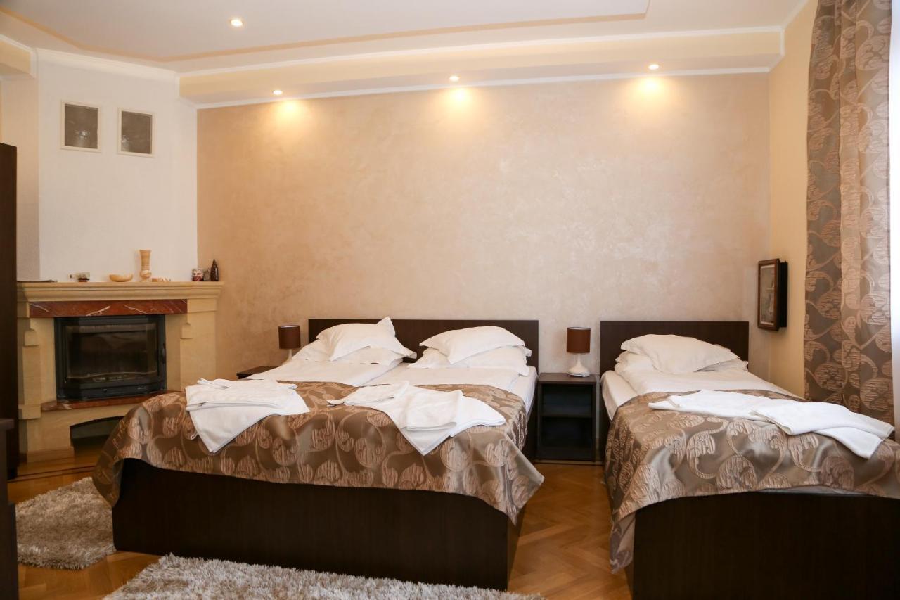 Hotel Oli House Alba Iulia Habitación foto
